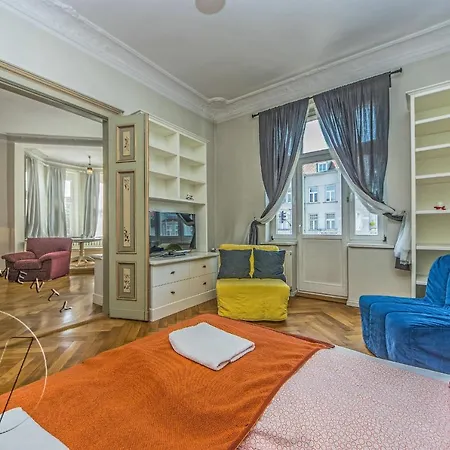 Victus Apartamenty, Sante * 소포트
