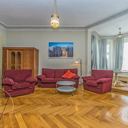 Victus Apartamenty, Sante